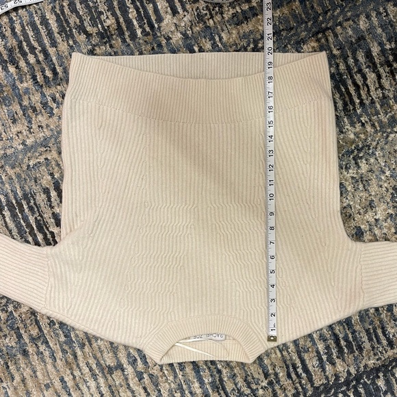 Rachel Zoe 100% Cashmere Sweater - Picture 3 of 5